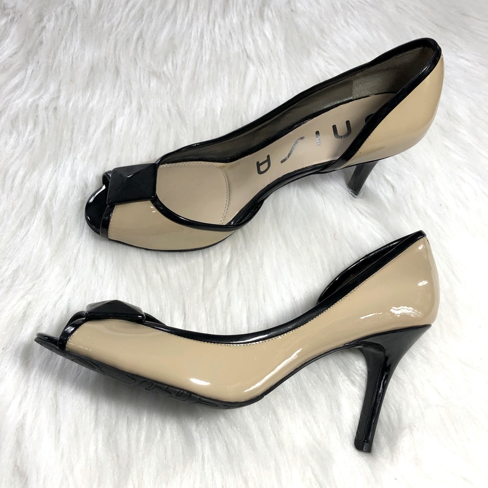 Unisa Patten Leather Cream & Black Heels